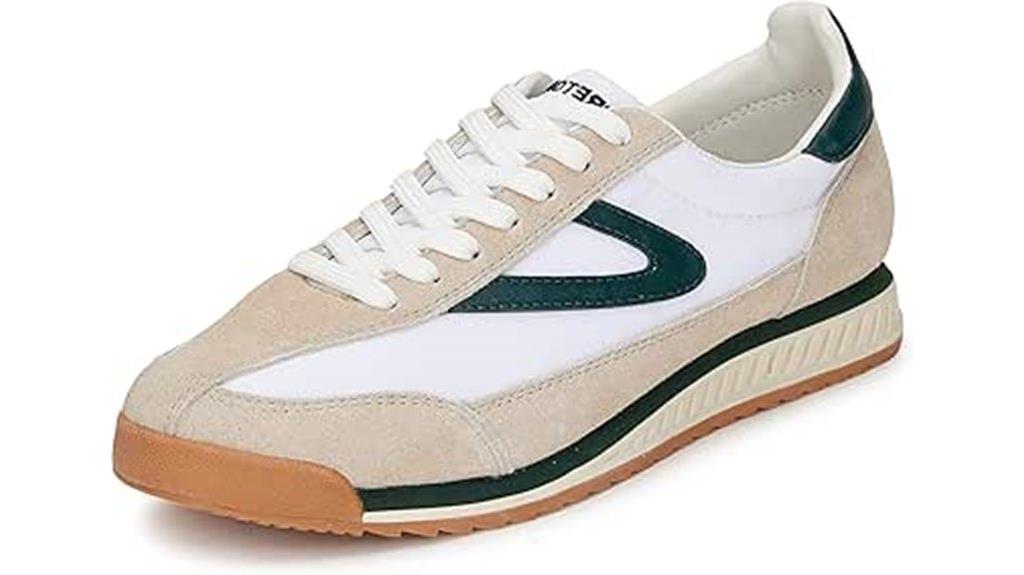 casual lace up sneakers