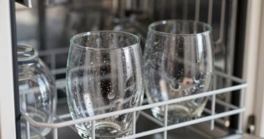 rinse aid prevents spots